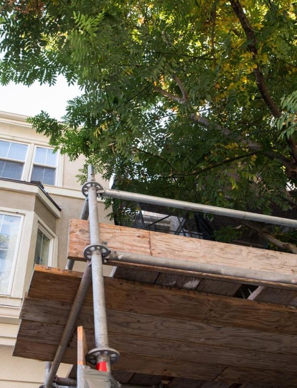 Scaffold outside of One Pearl Place in San Jose, CA