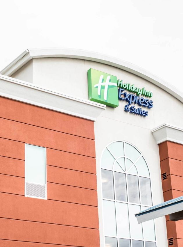 Holiday Inn Express Sign